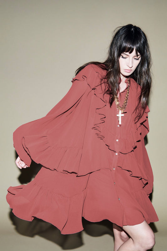 Vestido corto volantes