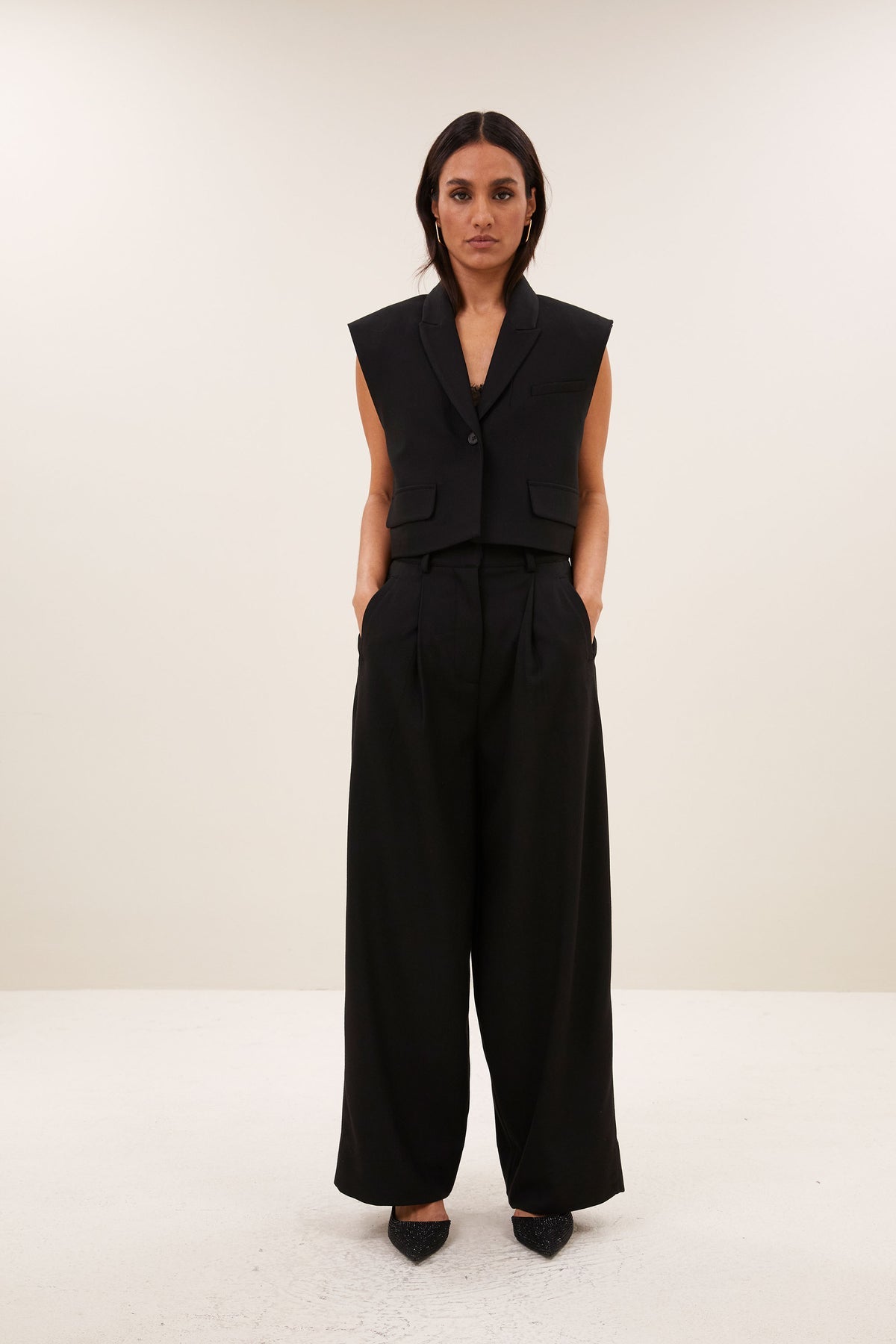 Pantalones tipo barrel de mujer negros