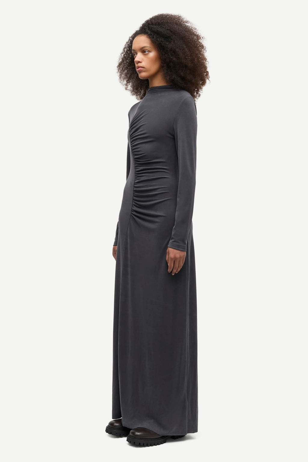 Vestido largo gris oscuro