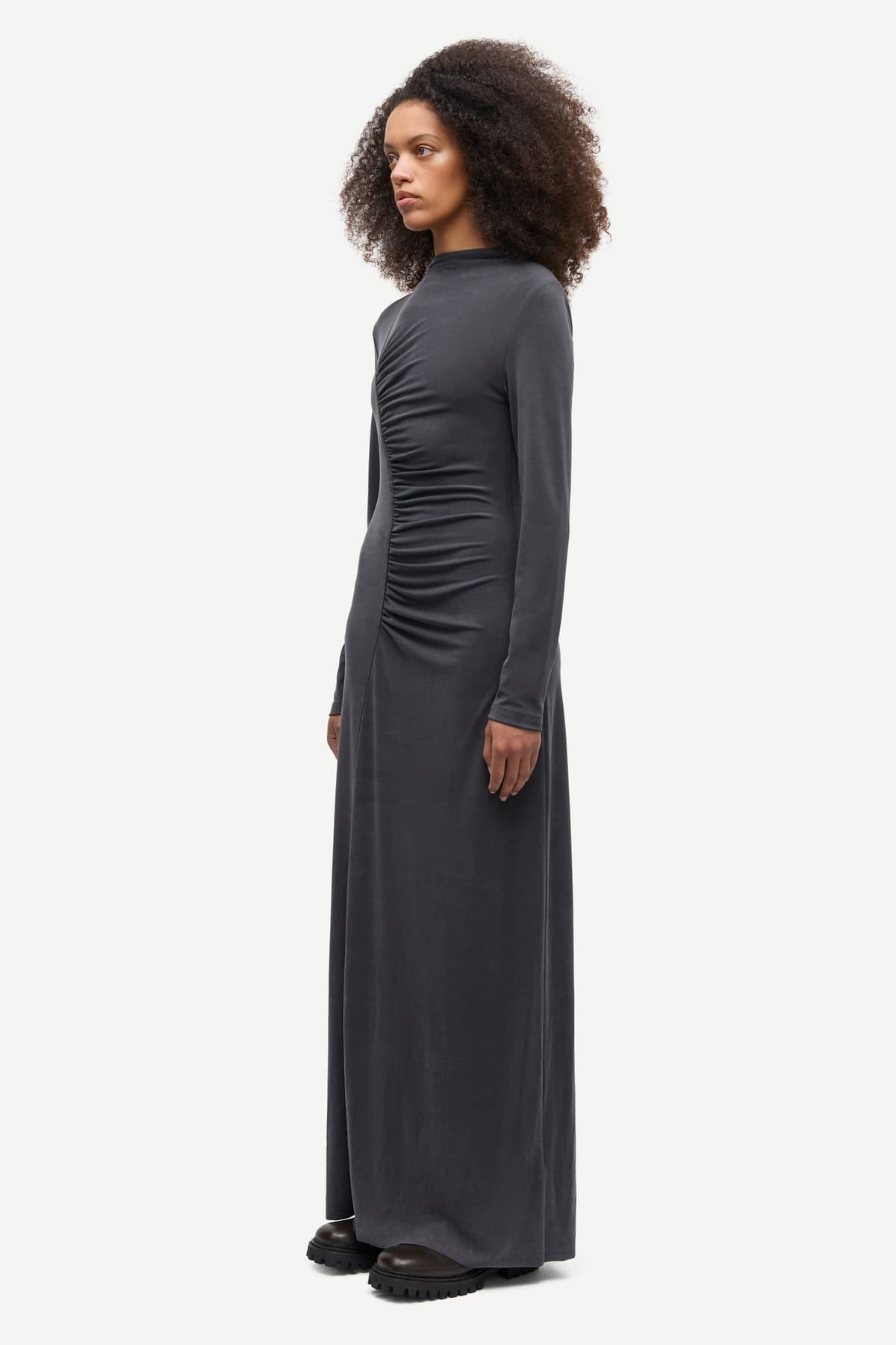 Vestido largo gris oscuro