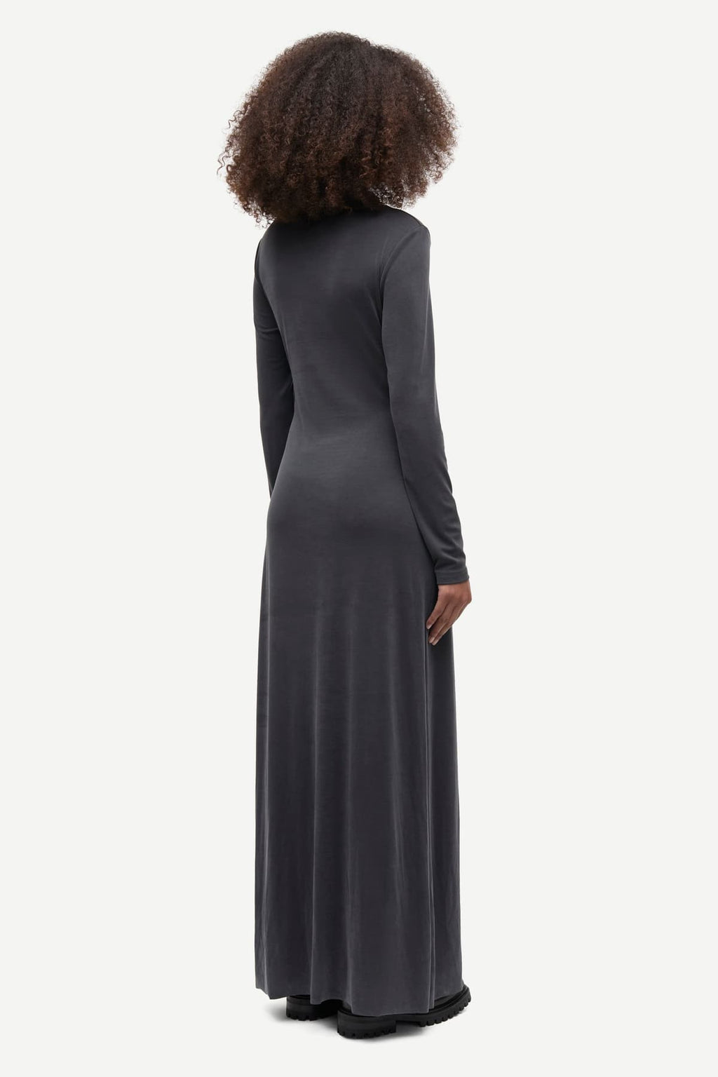 Vestido largo gris oscuro