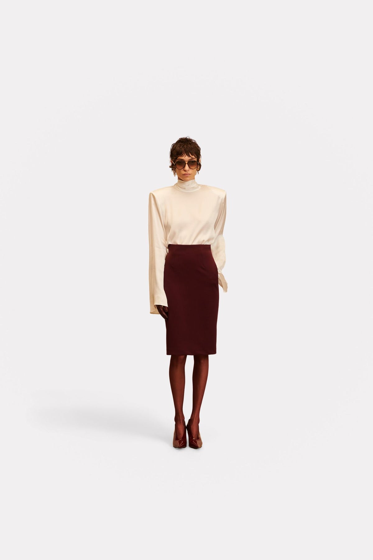 Blusa de saten con cuello alto elin