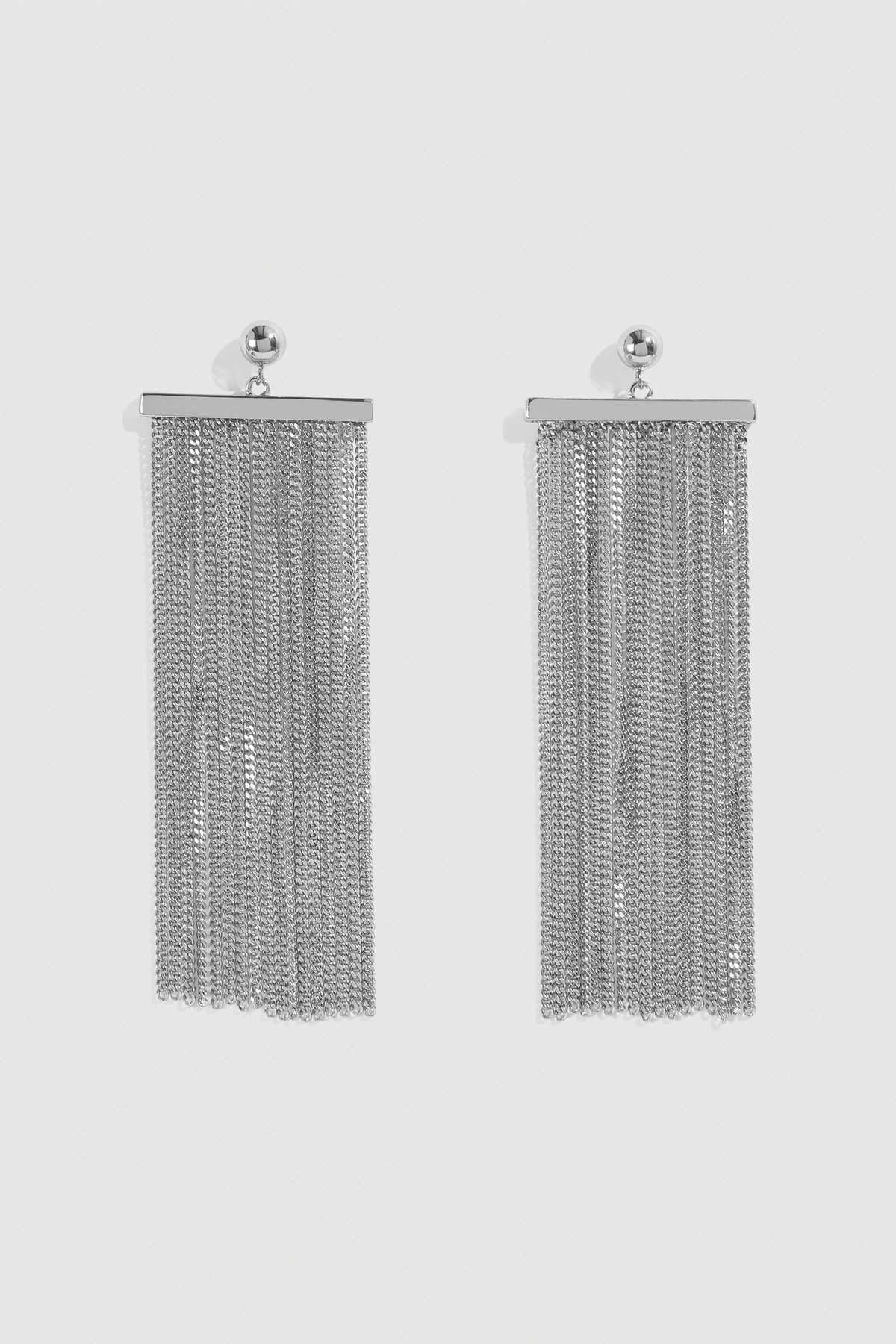 Pendientes largos de flecos en color plata
