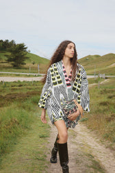Kimono acochado con estampado  ikat