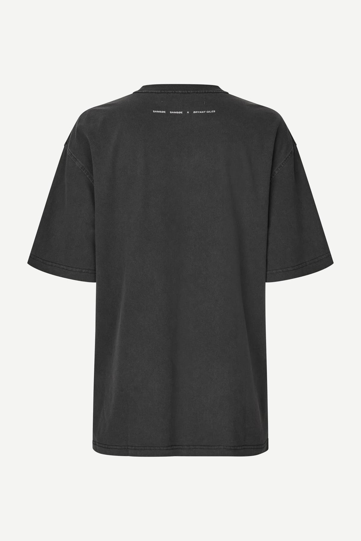 Camiseta oversize gris oscuro unisex con estampado frontal