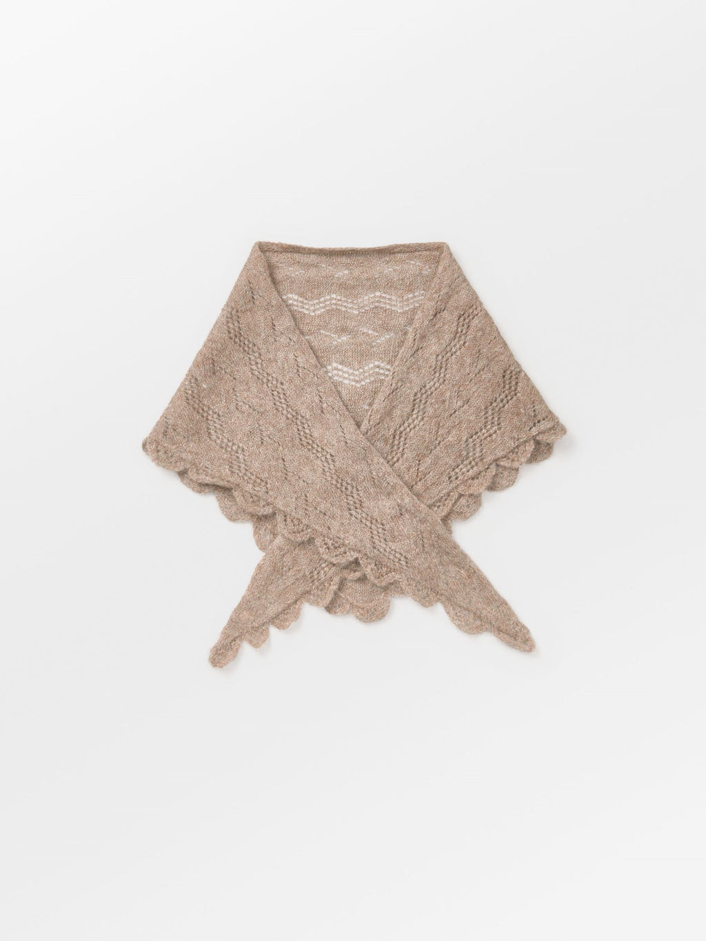 Pañuelo triangular de punto calado