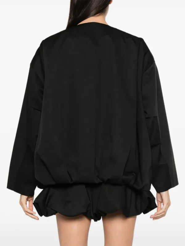 Chaqueta oversize negra con cremallera