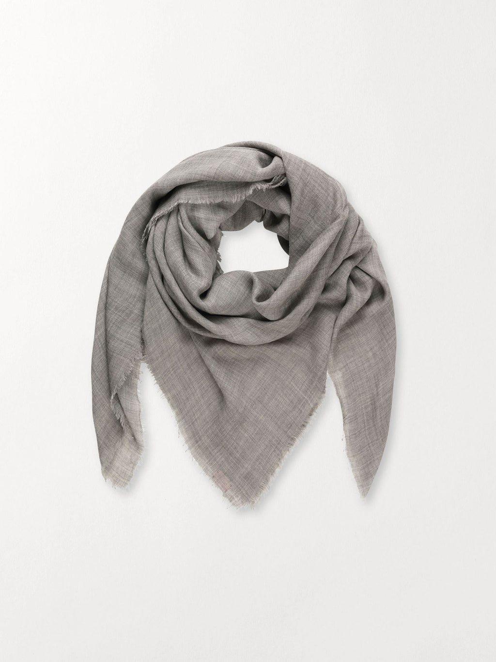 Foulard liso bordes desflecados