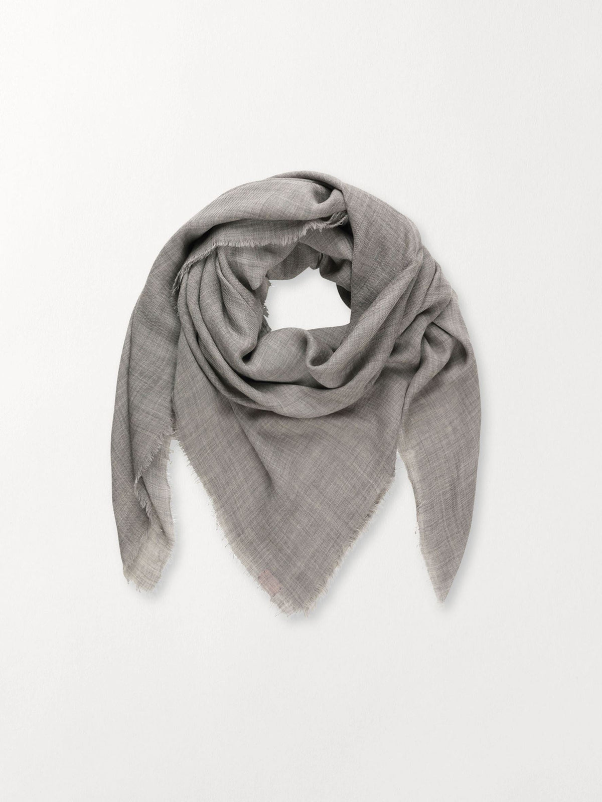 Foulard liso bordes desflecados