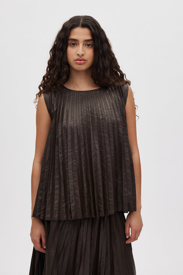 Top plisado marron