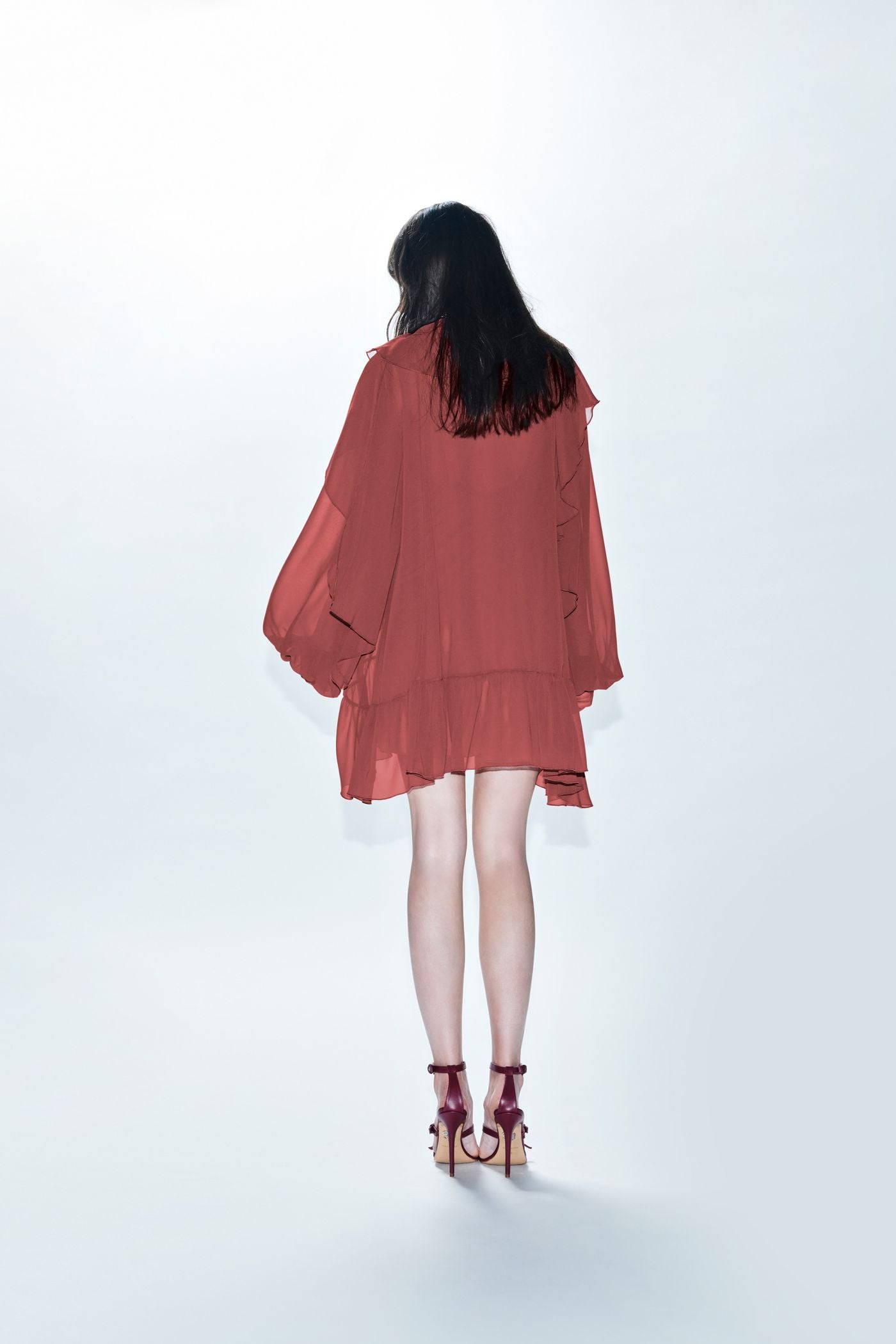 Vestido corto volantes