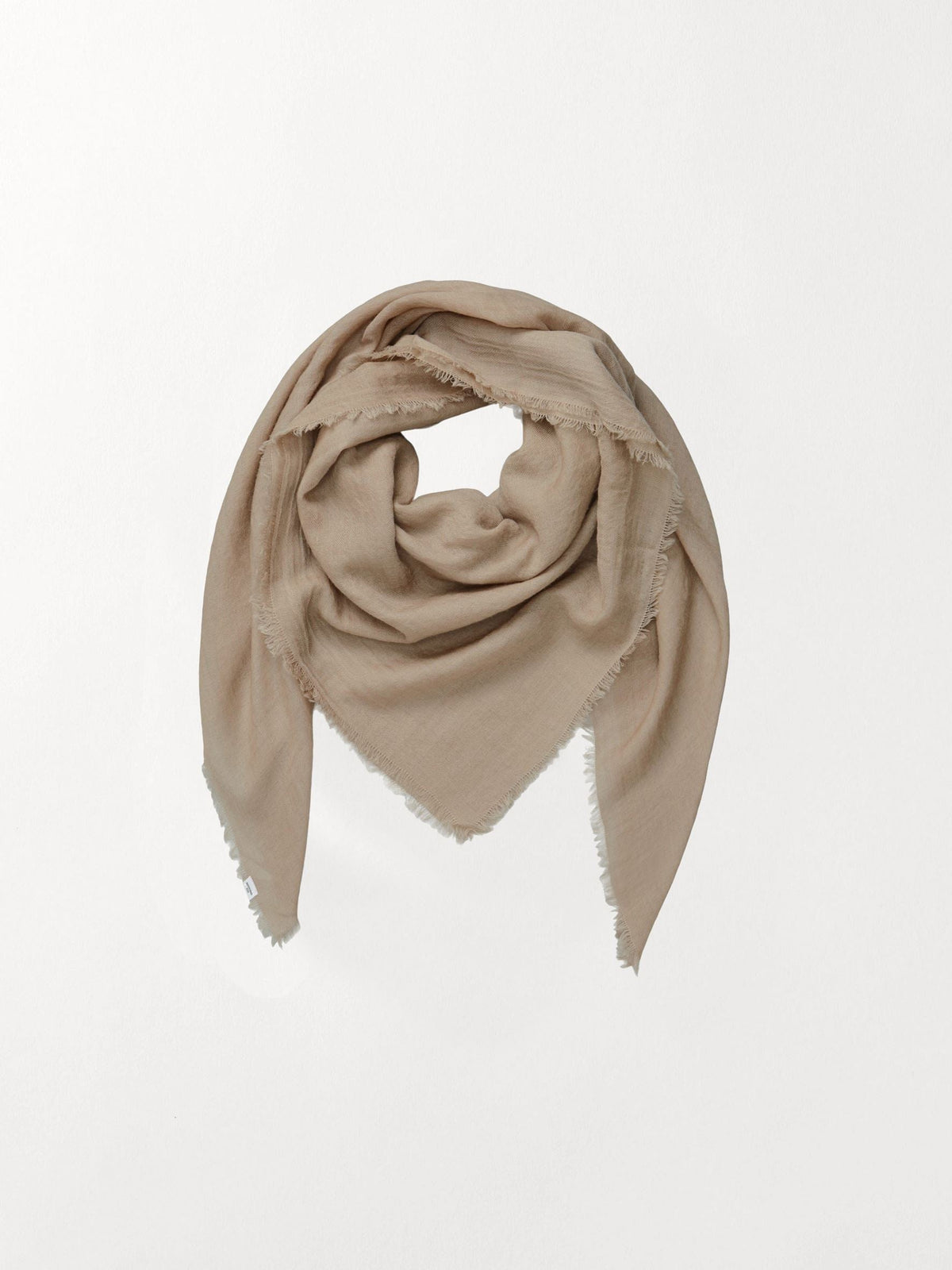 Foulard liso bordes desflecados