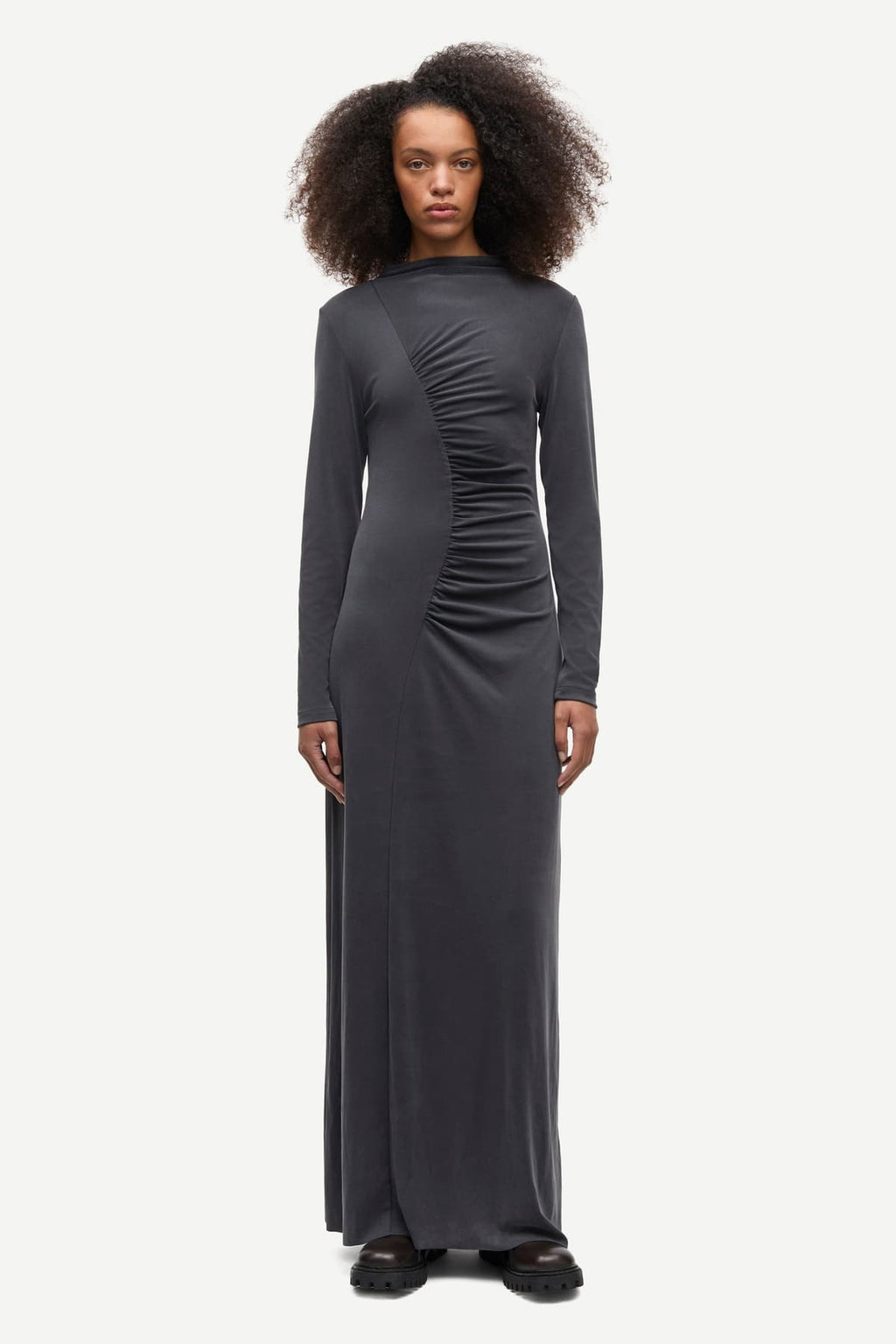 Vestido largo gris oscuro