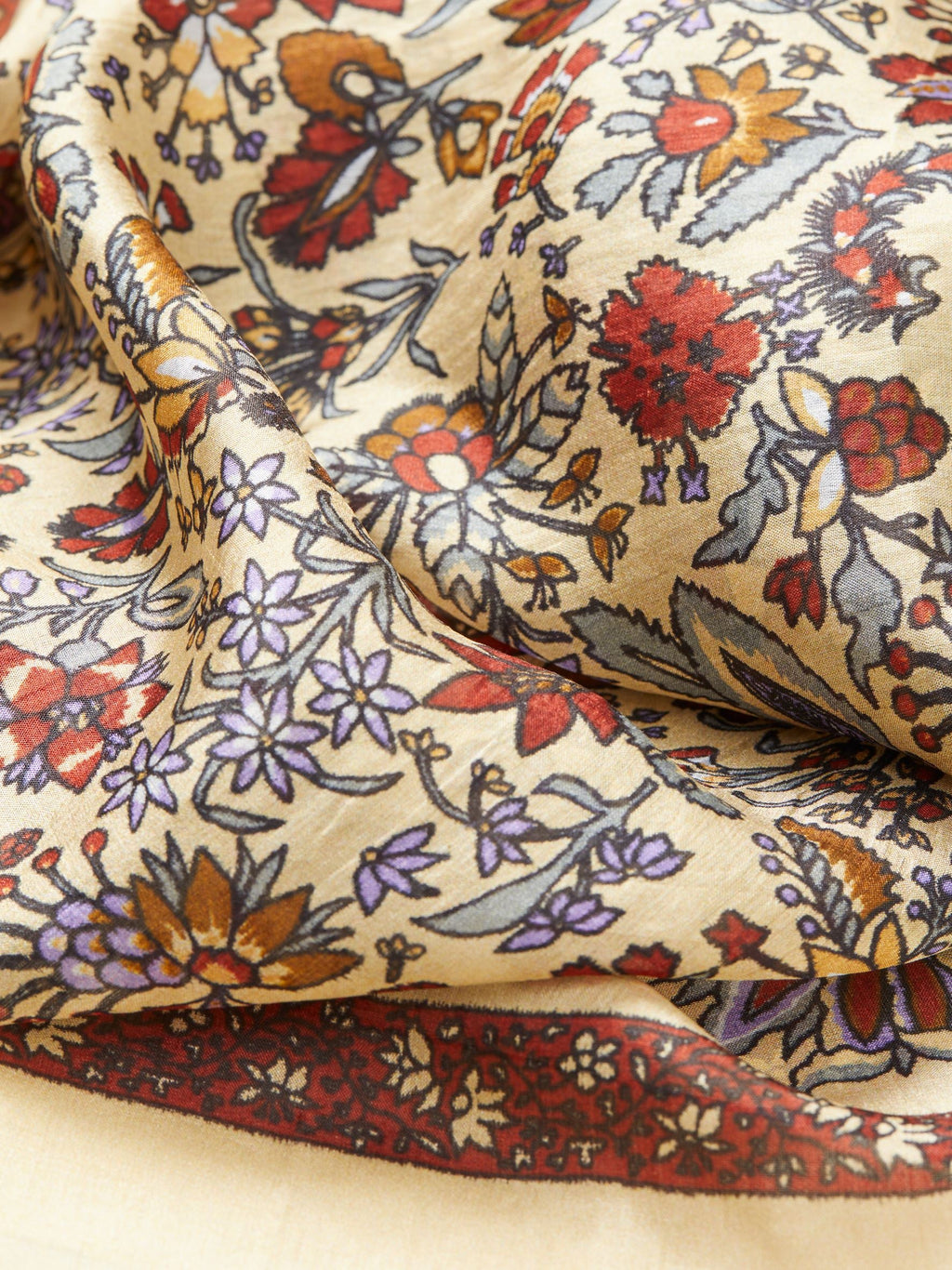 Pañuelo de seda estampado floral