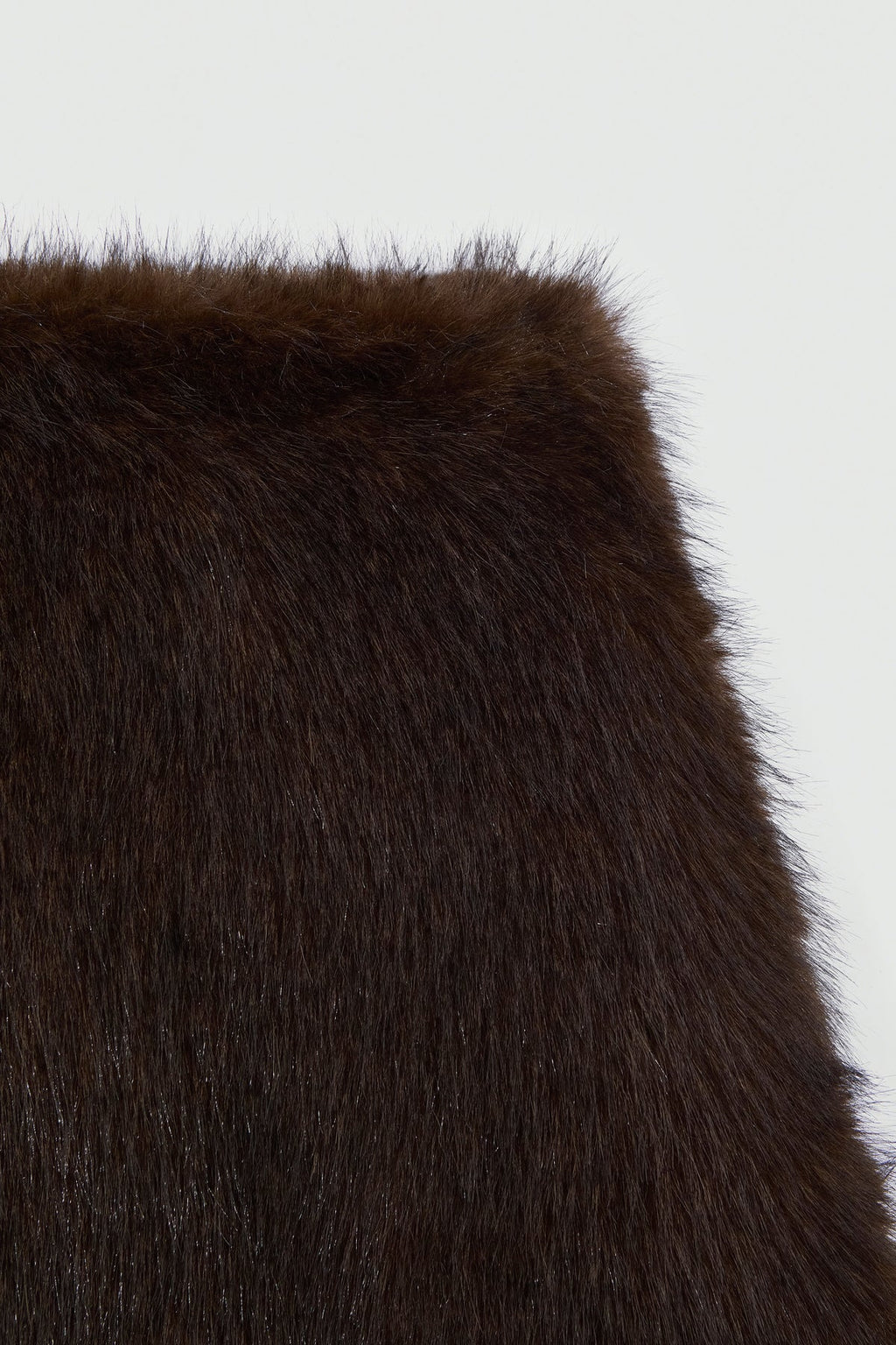 Cuello de pelo marron