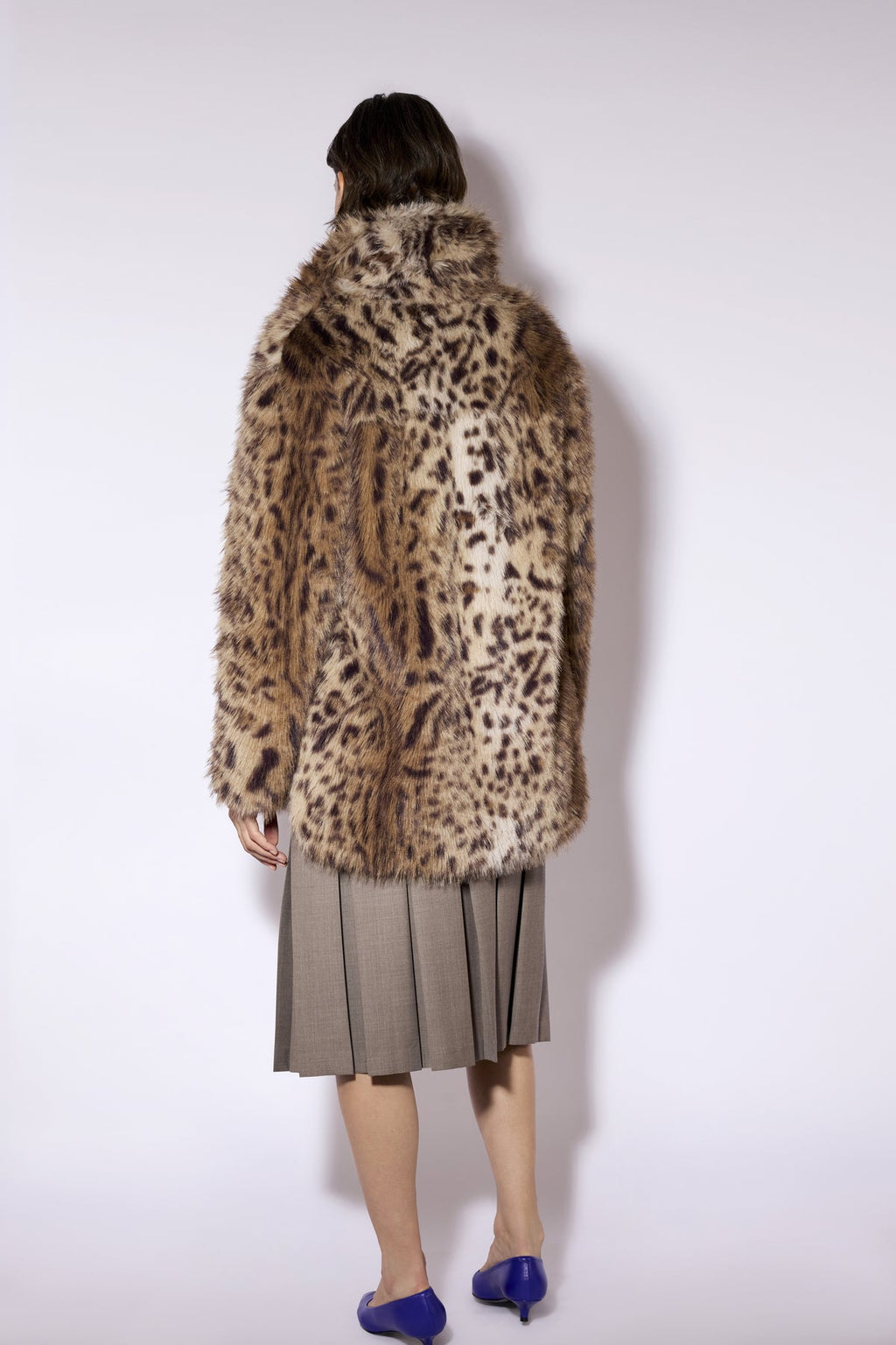 Chaqueta corta de pelo animal print