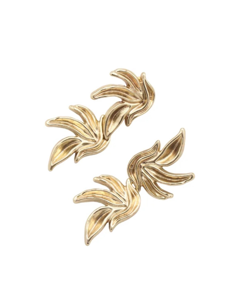 Pendientes dorados de inspiracion vegetal
