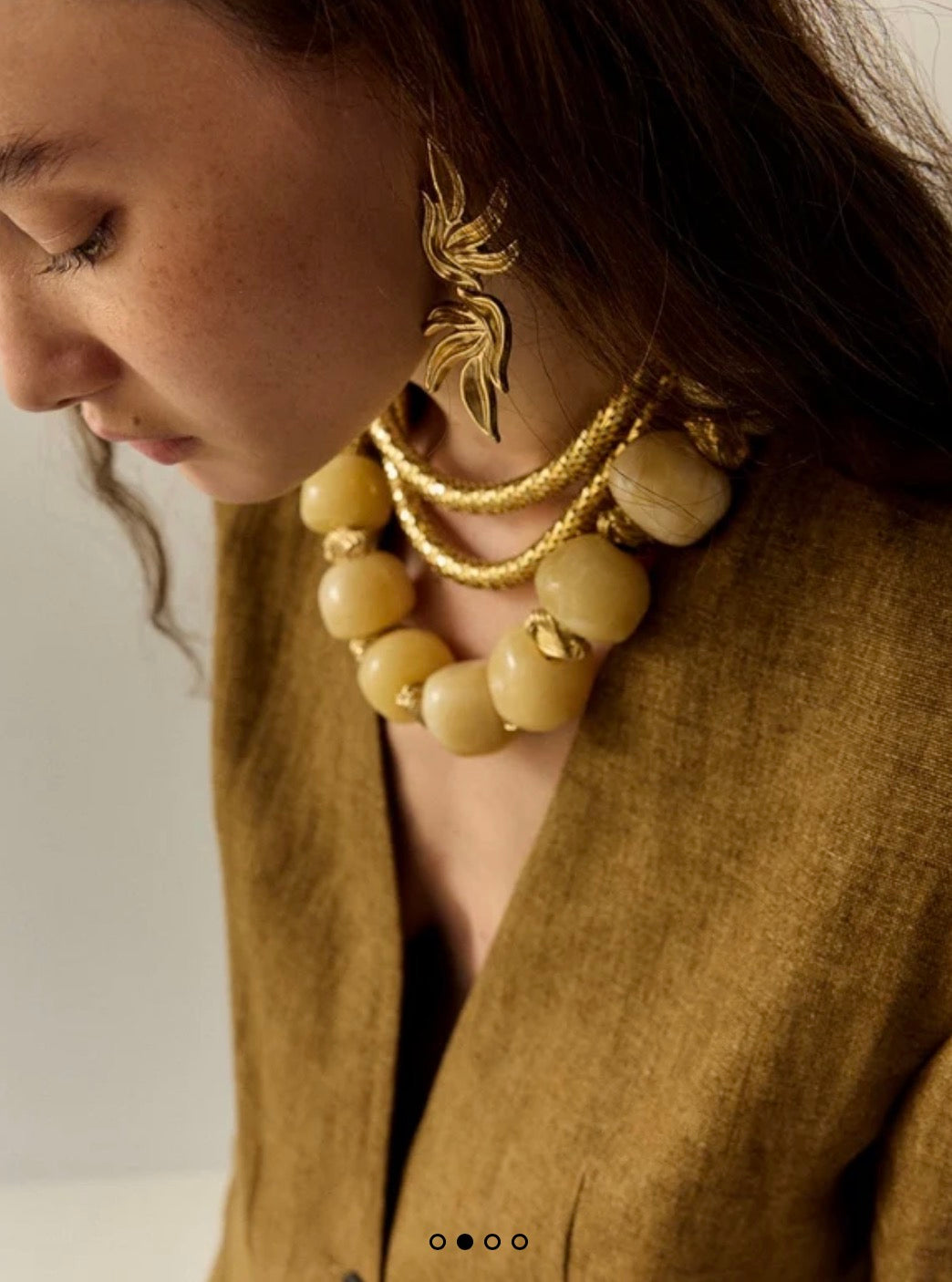 Pendientes dorados de inspiracion vegetal
