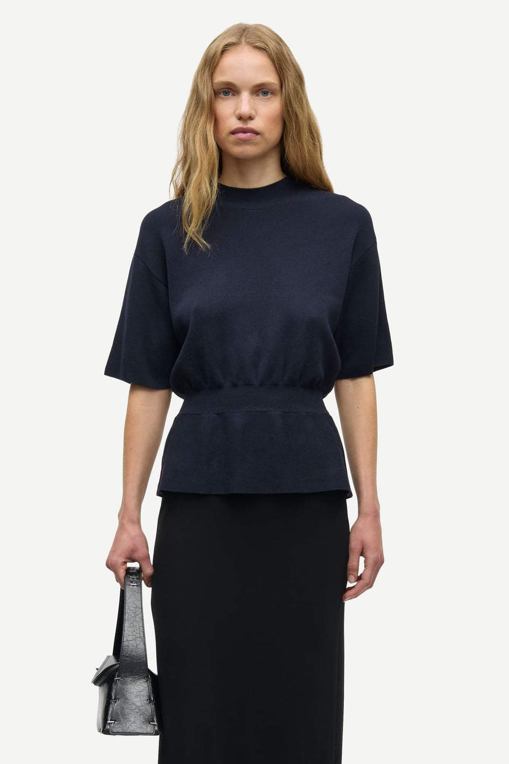 blusa de punto azul marino de manga corta