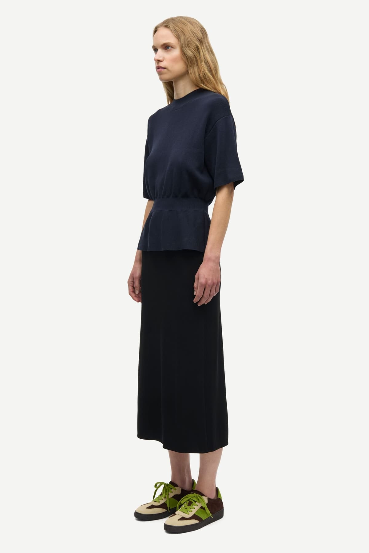 blusa de punto azul marino de manga corta