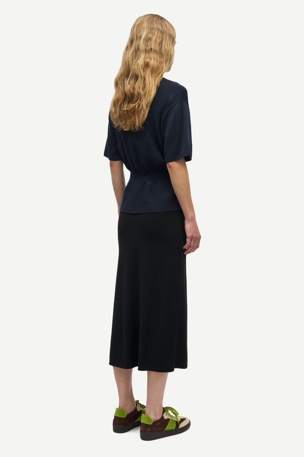 blusa de punto azul marino de manga corta