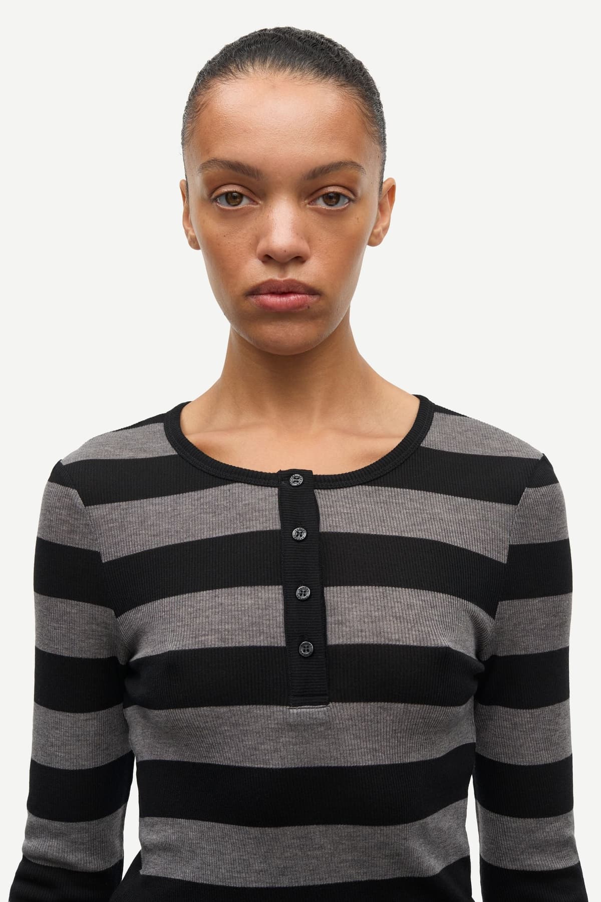 Jersey de punto de rayas gris y negro