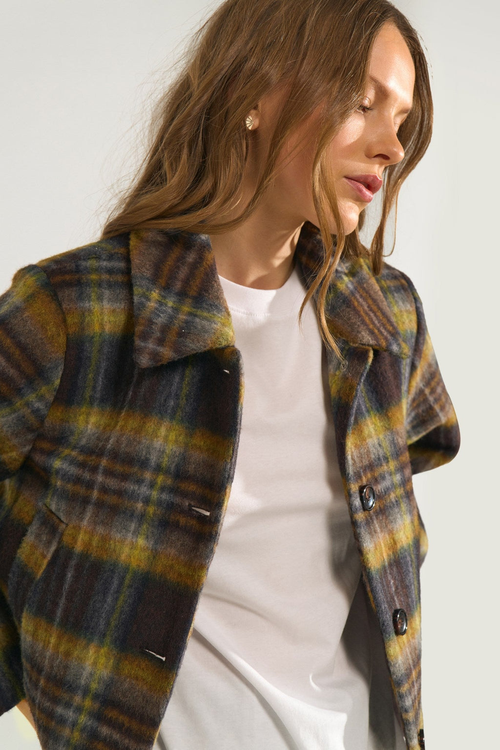 Chaqueta de mujer corta de cuadros estilo casual