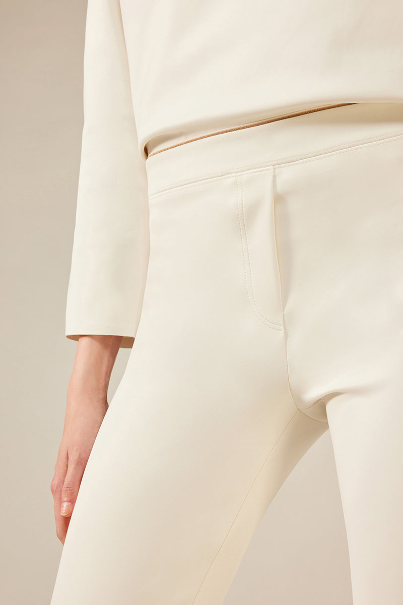 pantalon negro y crudo engomado