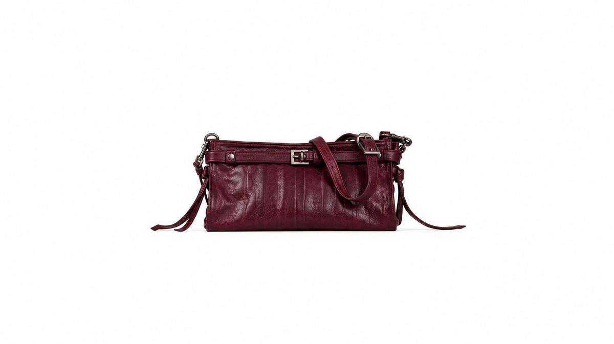 Bolso de piel con acabado arrugado