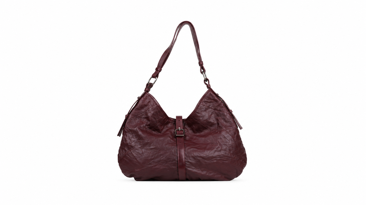 Bolso de piel con detalle central