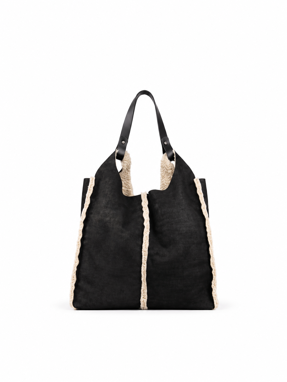 bolso efecto ante con detalle de borreguito