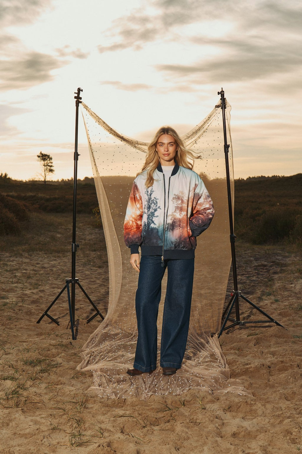 Chaqueta bomber oversize estampada NUMPH