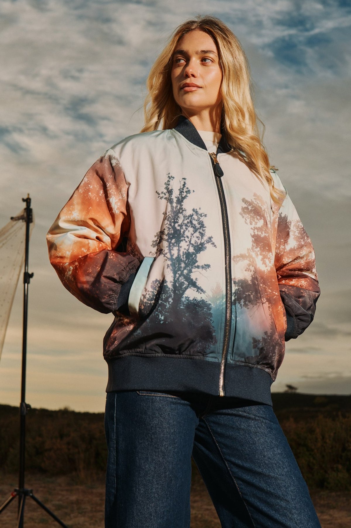 Chaqueta bomber oversize estampada NUMPH