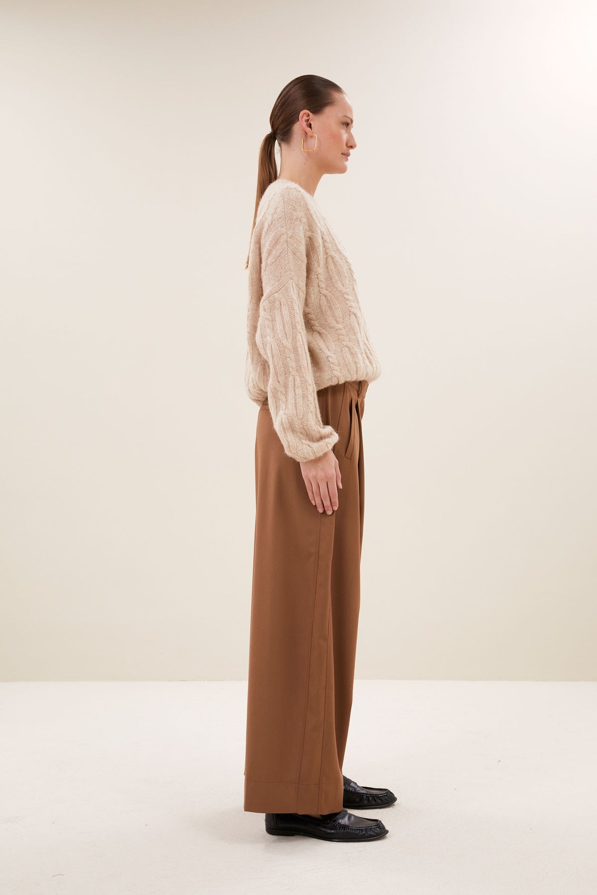 Pantalon de vestir holgado camel BY BAR