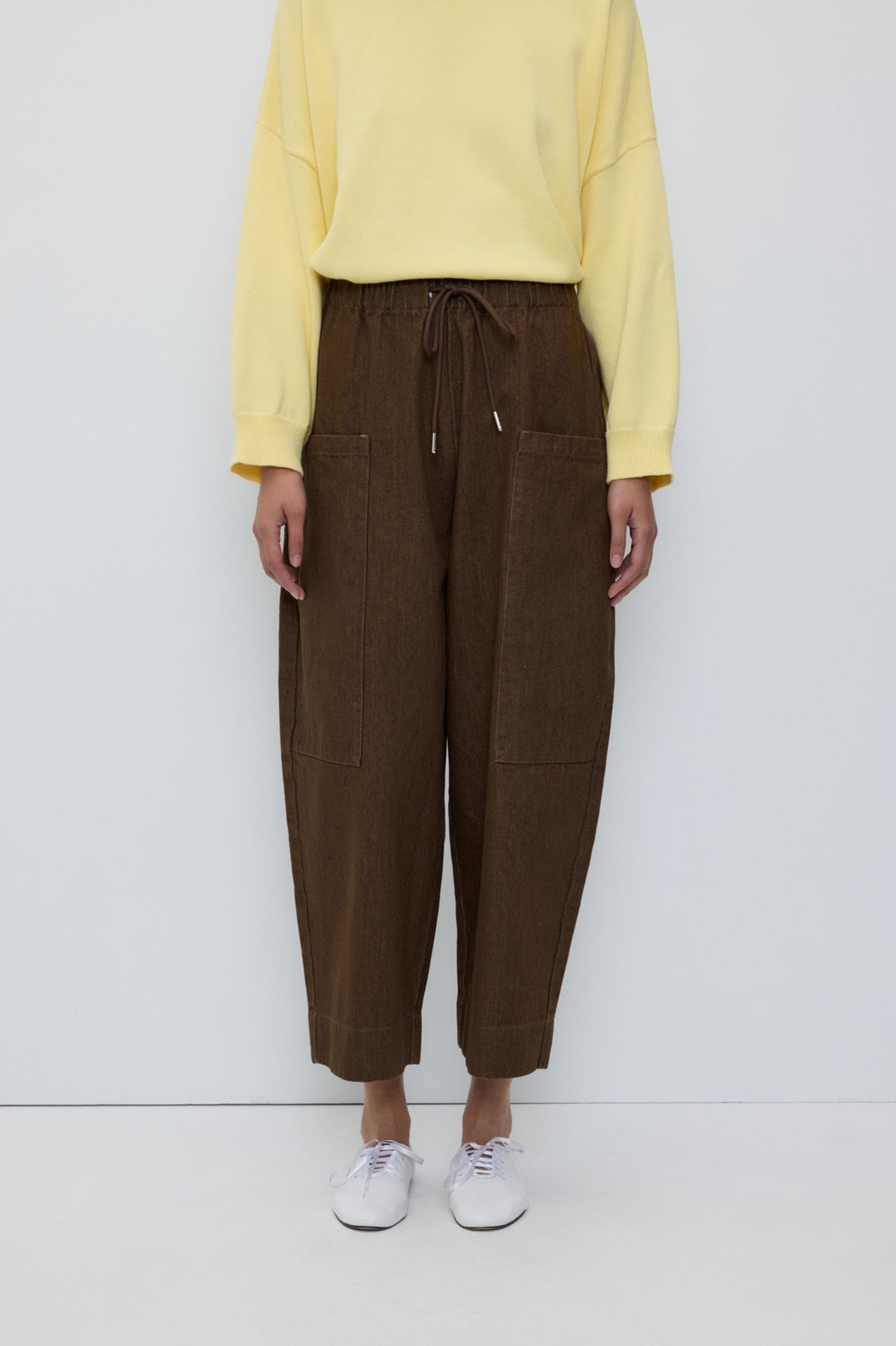 Pantalones tipo barrel marron