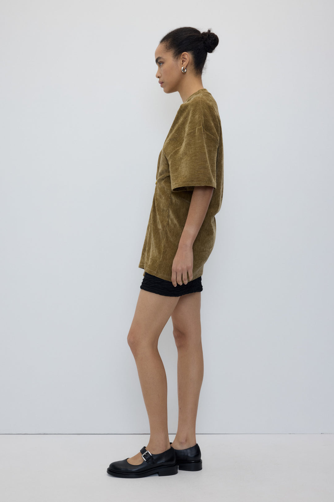 Top de terciopelo extragrande con detalle fruncido RITA ROW
