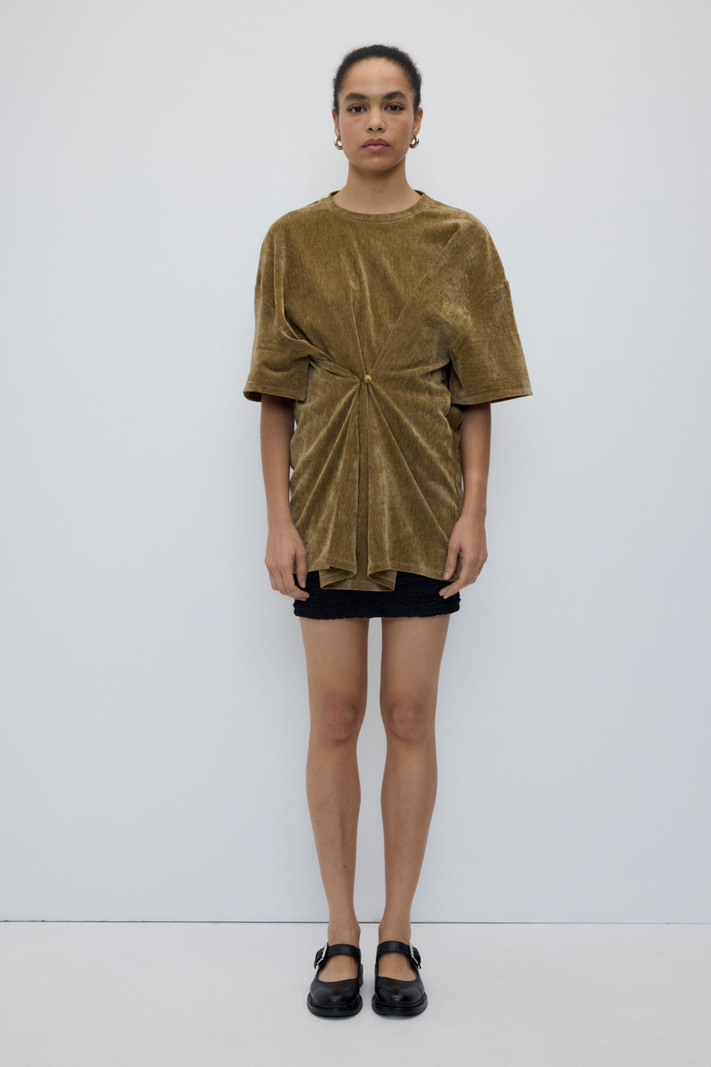Top de terciopelo extragrande con detalle fruncido RITA ROW