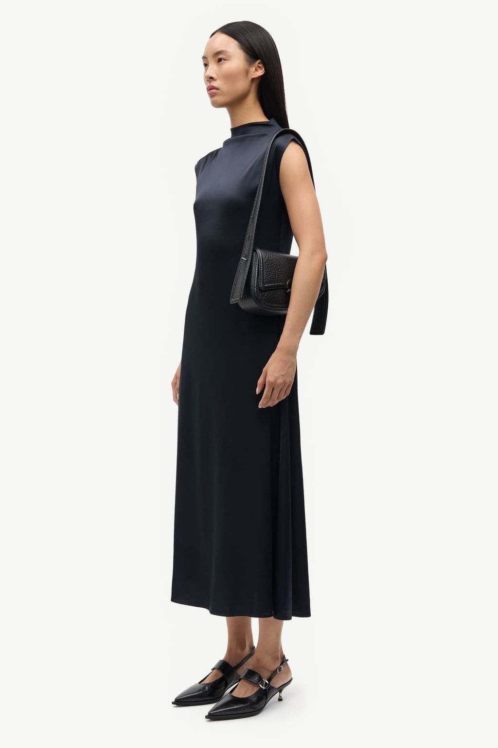Vestido midi de punto y satén
